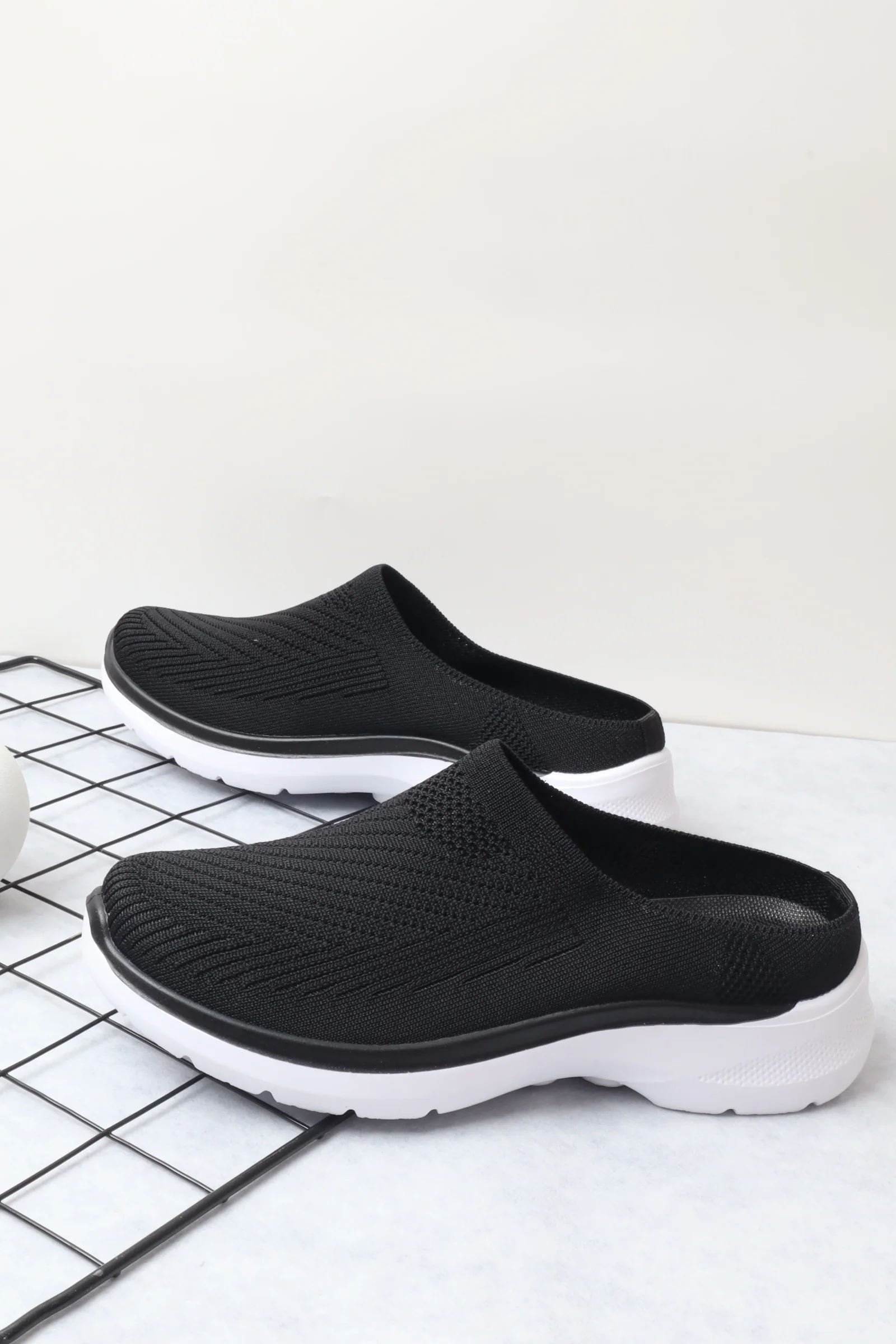 حذاء رياضي نسائي 37-504