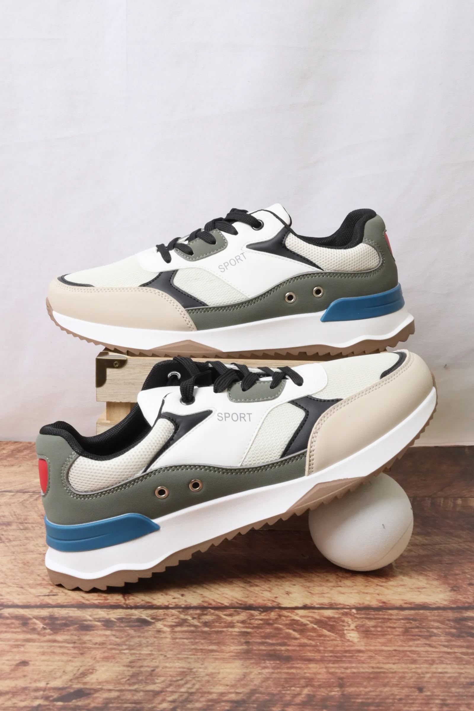 FS04-M02  حذاء رياضي رجالي - Image 3